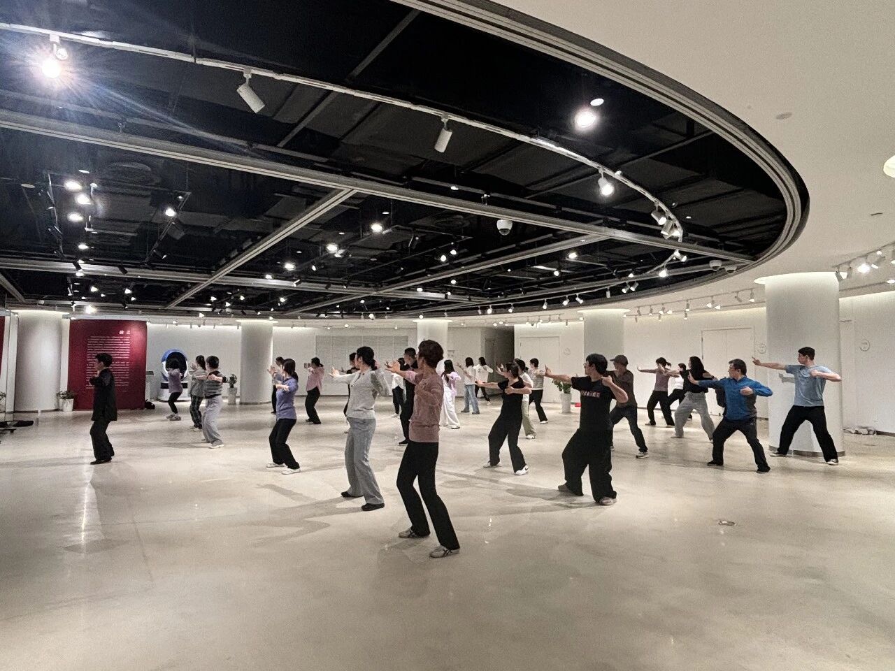 下班 “充电”健身!松江工会夜校春季班开班,23个教学点覆盖全区