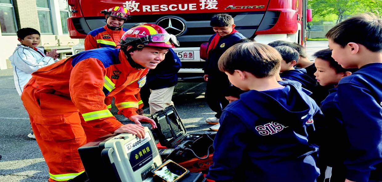消防进校园 安全记心间