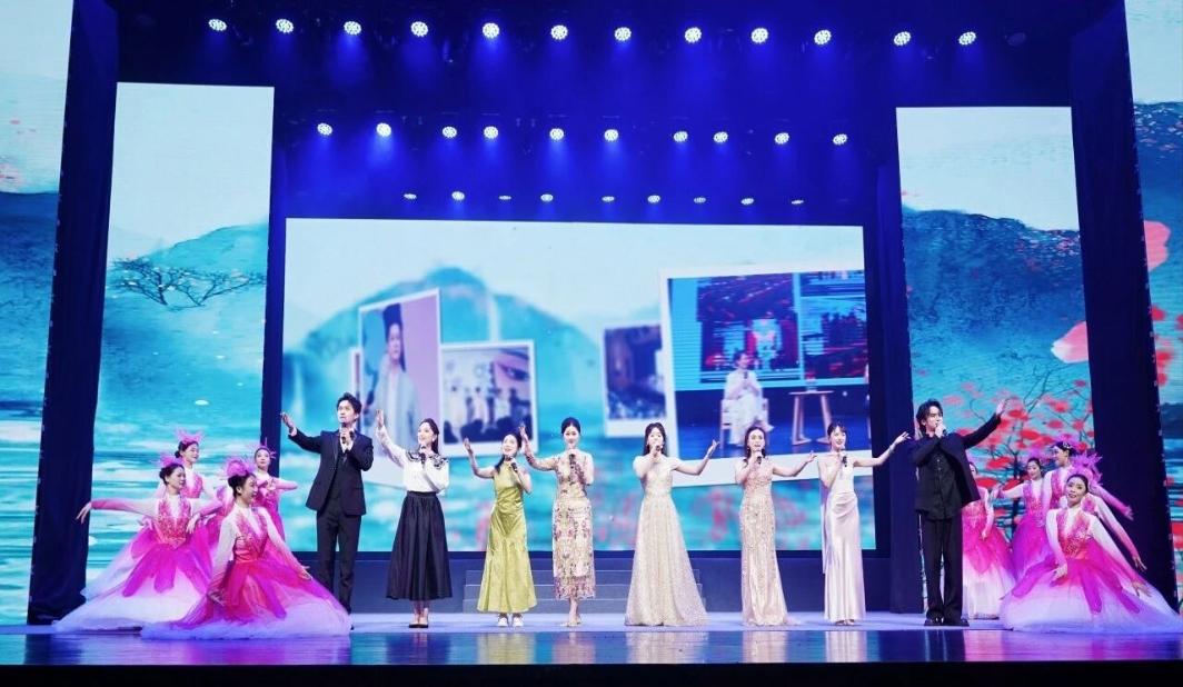 名家甘当“绿叶”，“民星”来做主角！2026长三角市民越剧大赛颁奖展演在松江举行