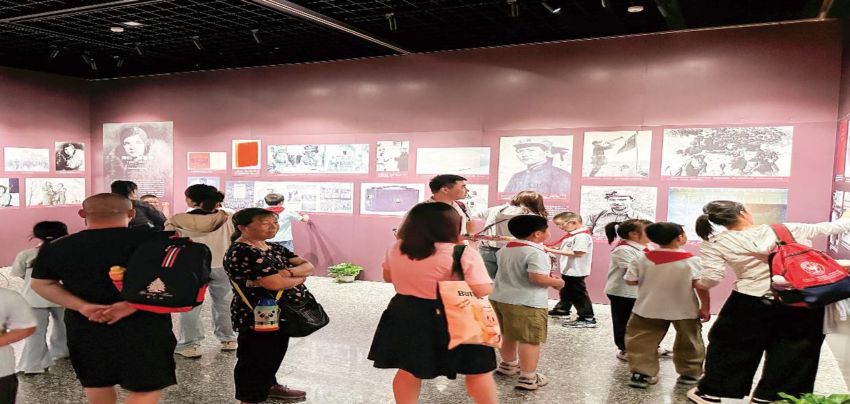 “国际友人与中国抗战”专题展在松江开展