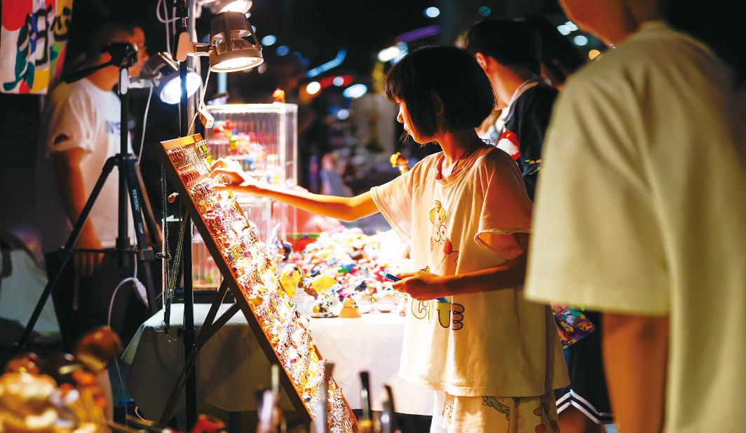 红火的“夜经济”燃动消费新活力