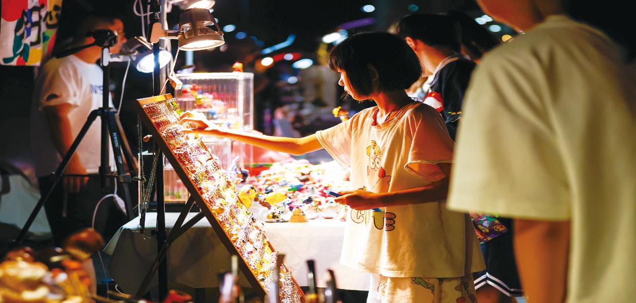 红火的“夜经济”燃动消费新活力