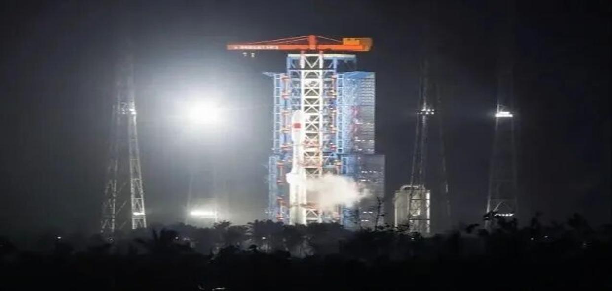 松江企业打造！千帆星座再传捷报，第七批18颗组网卫星成功入轨