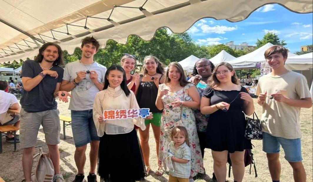 松江特色美食与非遗文创亮相法国里昂“神奇的筷子”中国美食节